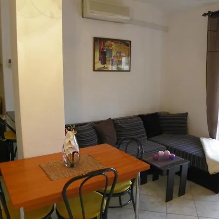 Mario- Two Bedroom With Garden View * Vodice