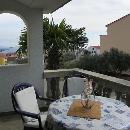 Apartament Mario- Two Bedroom With Garden View