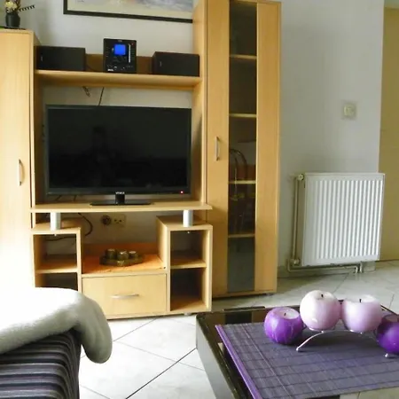 Apartament Mario- Two Bedroom With Garden View