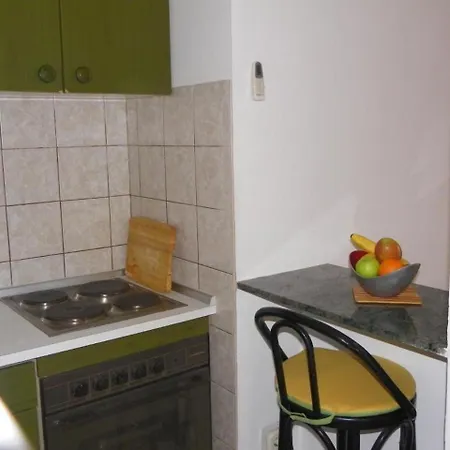 Mario- Two Bedroom With Garden View *